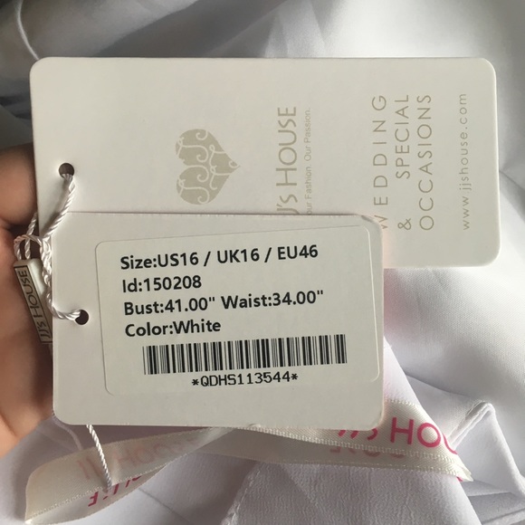 🤍JJ’s House White Off The Shoulder Dress🤍 - Picture 3 of 5